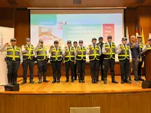 Clínica Imbanaco entrega reconocimiento a Secretaría Movilidad Cali, por apoyo en traslado de órganos.