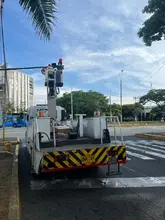 Cali avanza hacia una movilidad más segura con la instalación de temporizadores semafóricos