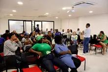Inicia proceso con organizaciones de recicladores en Cali para retirar residuos de ríos y quebradas