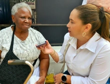 Un pasaje a la esperanza: conozca cómo una tarjeta del MIO transformó la vida y la salud de doña Seneida Mina