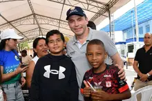 Alcalde de Cali instala La Carpa de la Reconciliación en llano verde