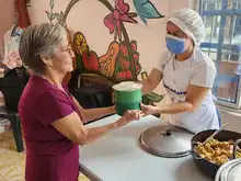En Cali hay un comedor comunitario que transforma esquinas en lienzos de vida: ¡conózcalo!