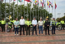 Más seguridad vial para Cali: Movilidad Distrital entrega motocicletas y radios a la Policía de Tránsito y Transporte