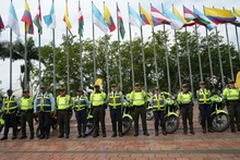 Más seguridad vial para Cali: Movilidad Distrital entrega motocicletas y radios a la Policía de Tránsito y Transporte