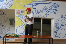 El mural que integra fauna y música caleña para contribuir a la educación ambiental