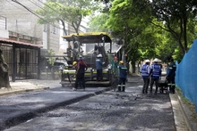 Con nueva pavimentación, Alcaldía de Cali avanza en la recuperación en las calles del barrio Vipasa