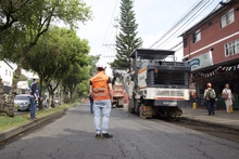 La administración del alcalde Alejandro Eder tiene más de 30 cuadrillas trabajando sin pausa para recuperar las vías de Cali