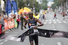 Keniano hizo el mejor tiempo y es el ganador de la New Balance Media Maratón de Cali