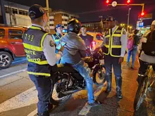 Se intensifican los controles para evitar la invasión del carril exclusivo del MIO y fortalecer la seguridad vial