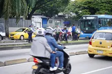 Se intensifican los controles para evitar la invasión del carril exclusivo del MIO y fortalecer la seguridad vial