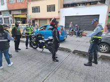 Se intensifican los controles para evitar la invasión del carril exclusivo del MIO y fortalecer la seguridad vial