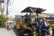 La recuperación vial de Cali no se detiene: fueron adjudicados $59.700 millones para intervenir 144 nuevos tramos
