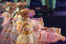 Con homenajes a Totó La Momposina, Delia Zapata y Petronio Álvarez, inició el Encuentro de Danzas Folclóricas Mercedes Montaño 