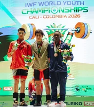 Kevin Segura y Estefanía Higuita le dieron cuatro bronces a Colombia en el ‘Mundial Junior IWF de Pesas Cali 2026’