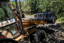 Alcaldía de Alejandro Eder recupera vía entre el Zoológico de Cali y la Virgen de Yanaconas, clave para los habitantes de Cabuyal