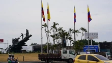 Cali engalana sus espacios públicos con la bandera de Colombia para la posesión presidencial