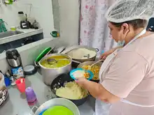 La sazón del amor y la esperanza se sirve en el barrio Boyacá: así opera el comedor comunitario de “Mamá Lucy” en la comuna 11 de Cali