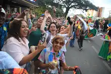 Cali celebra 30 años del Petronio Álvarez con el Desfile de las Colonias y hace un reconocimiento al aporte afro en la ciudad