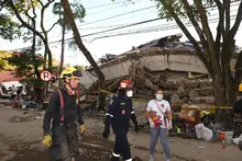 Bomberos mantendrán operaciones continuas hasta rescatar a la última persona