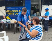 Dispositivo móvil del Programa Habitante de y en Calle recorre sectores afectados por el terremoto para llevar su atención integral