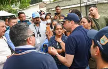 Alcalde Eder acompaña a familias que se encuentran en el HUV y conocer el avance de las labores