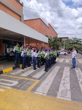 Reguladores de tránsito, brindan apoyo solidario en medio de la emergencia