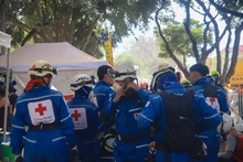 Atención médica 24/7 y apoyo emocional: la labor incansable de las brigadas de salud voluntarias en la emergencia
