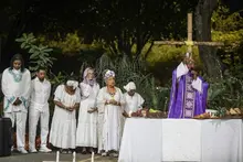 Entre alabaos, arrullos y oraciones, el Festival de Música del Pacífico Petronio Álvarez  rindió homenaje a las víctimas del terremoto