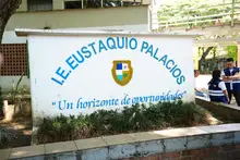 Alcalde Alejandro Eder visita instituciones educativas afectadas por el sismo; más de 240 sedes resultaron con daños