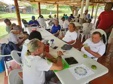 Cali continúa con su ruta de atención integral y entrega de ayudas para proteger a las personas mayores tras el terremoto