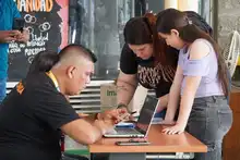 ‘Todos Somos Educación’, la estrategia de la Alcaldía de Cali que llega a los territorios para acompañar a las familias en medio de la emergencia por el terremoto