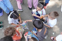 ‘Celmira te Abraza’: comunidad de Chiminangos recibe atención integral y se alista para el regreso a clases tras el terremoto