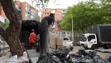 Familias evacuadas de Altos de Santa Elena recibieron ayudas humanitarias del centro de acopio Ciudadela Petronio