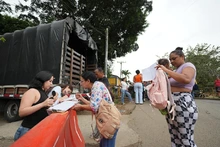 Familias evacuadas de Altos de Santa Elena recibieron ayudas humanitarias del centro de acopio Ciudadela Petronio