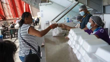 El comedor del Coliseo de Hockey reconstruye resiliencia y abraza a las familias caleñas