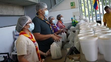 El comedor del Coliseo de Hockey reconstruye resiliencia y abraza a las familias caleñas