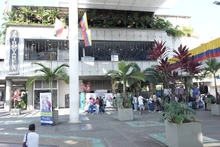 Secretaría de Vivienda habilita ventanilla única provisional en la Plazoleta Jairo Varela: amplían puntos de atención a la ciudadanía