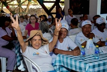 Cali abraza a sus personas mayores con afecto, atención y acompañamiento en su día
