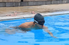 El deporte vuelve a las piscinas Alberto Galindo: nadadores y sus familias retoman entrenamientos