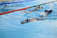 El deporte vuelve a las piscinas Alberto Galindo: nadadores y sus familias retoman entrenamientos