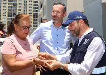 Cali entrega las primeras cuatro soluciones de vivienda a familias damnificadas por el terremoto