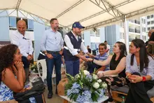 Cali entrega las primeras cuatro soluciones de vivienda a familias damnificadas por el terremoto