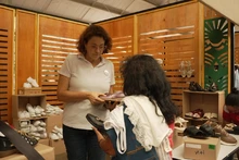 Campaña solidaria “Vístete de Esperanza, Vístete de Colombia” comenzó a entregar ropa nueva a familias damnificadas por el terremoto