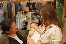 Campaña solidaria “Vístete de Esperanza, Vístete de Colombia” comenzó a entregar ropa nueva a familias damnificadas por el terremoto