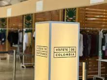 “Vístete de Esperanza, Vístete de Colombia”, la campaña donde la solidaridad se convierte en ropa nueva para las familias damnificadas por el terremoto