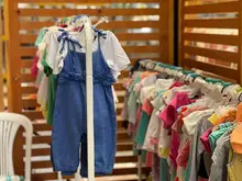 “Vístete de Esperanza, Vístete de Colombia”, la campaña donde la solidaridad se convierte en ropa nueva para las familias damnificadas por el terremoto