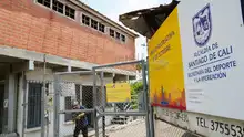 Unidad Recreativa del barrio 12 de Octubre recibió una buena mano en su pantalla y juegos infantiles
