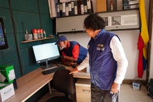 Alcaldía de Cali, dotó de equipos de oficina para jueces de paz afectados por el terremoto