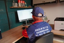 Alcaldía de Cali, dotó de equipos de oficina para jueces de paz afectados por el terremoto