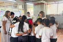 Sentido homenaje a la comunidad educativa víctima del terremoto,